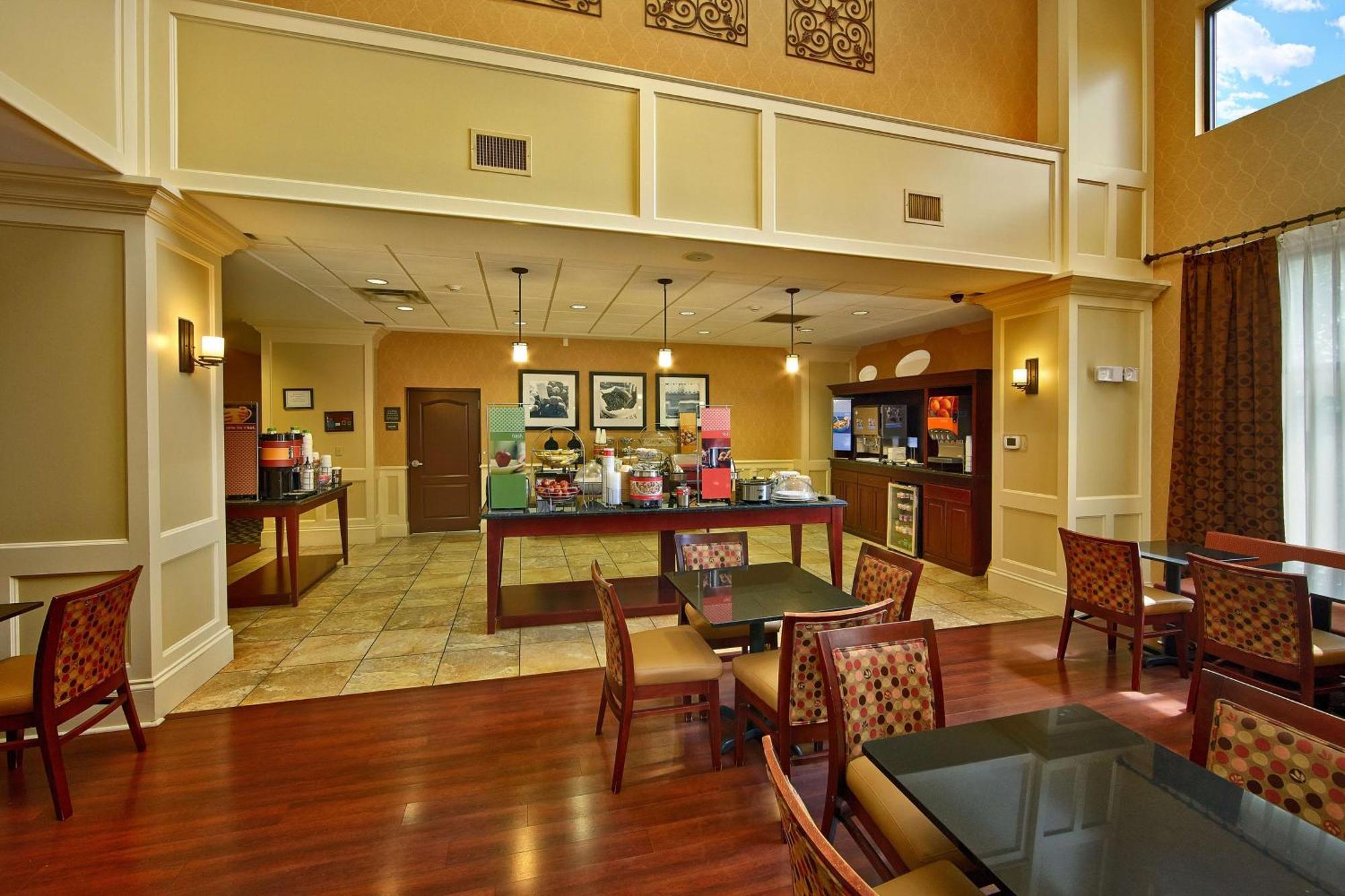 Hampton Inn & Suites Sevierville At Stadium Drive Кодак Экстерьер фото